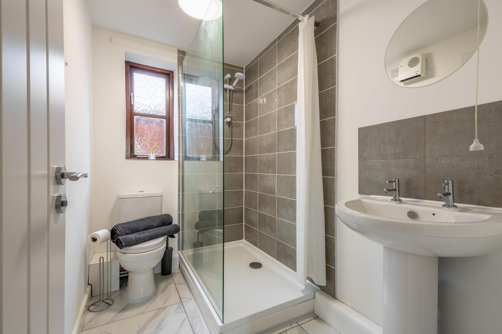 Modern Studio Flat In Wellington, Telford Веллінгтон Екстер'єр фото